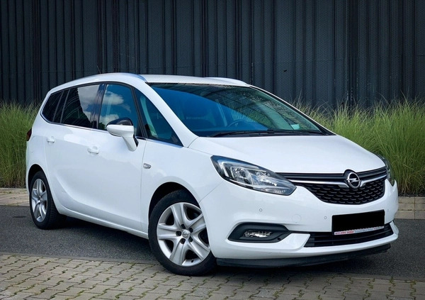 Opel Zafira cena 46800 przebieg: 220000, rok produkcji 2018 z Nowe Miasto nad Pilicą małe 232